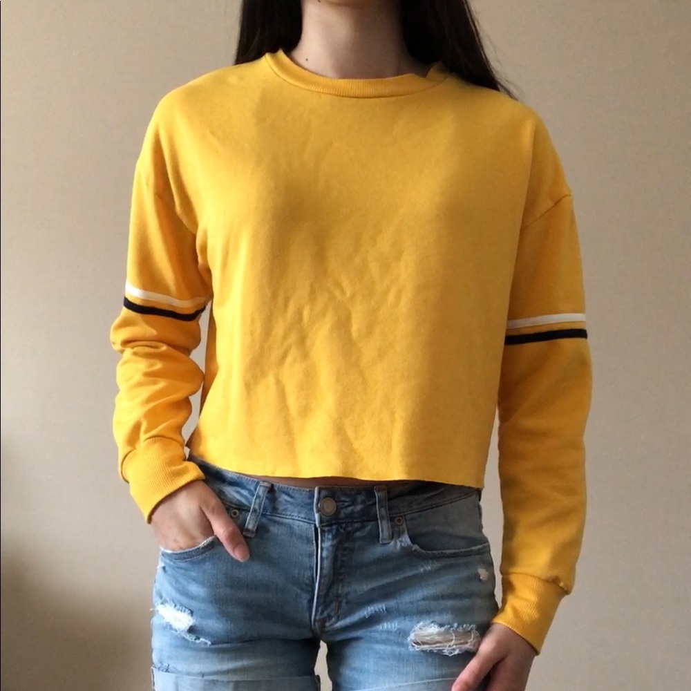 Basic crop yellow long sleeve
